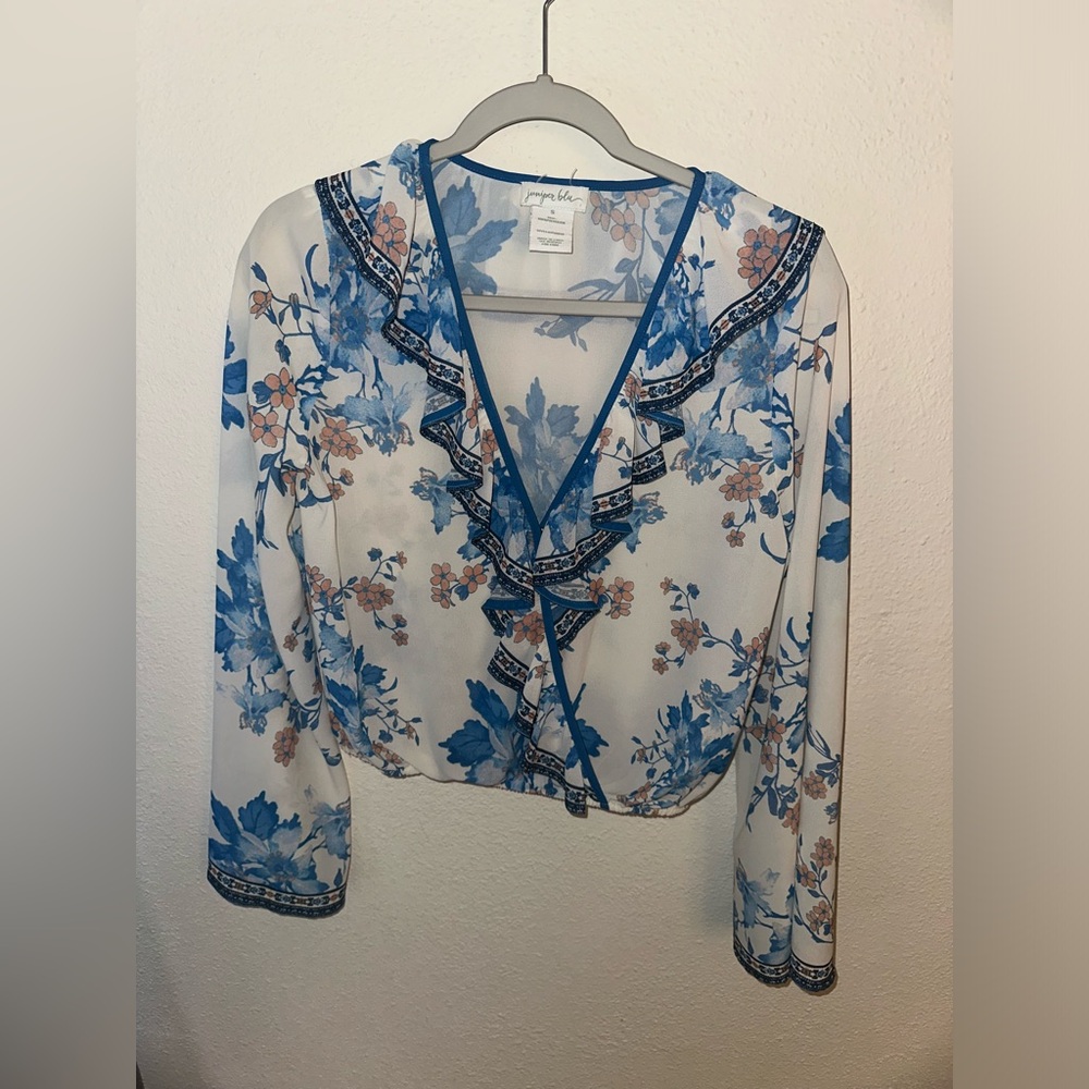 Women’s floral western blouse. size small